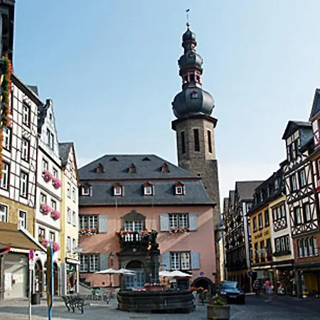 Wohnen Ueber Den Daechern Der Cochemer Altstadt * コッヘム